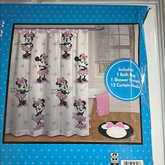 NIB Disney Minnie Mouse Bath Set in Black, White, and Pink - Picture 10 of 11